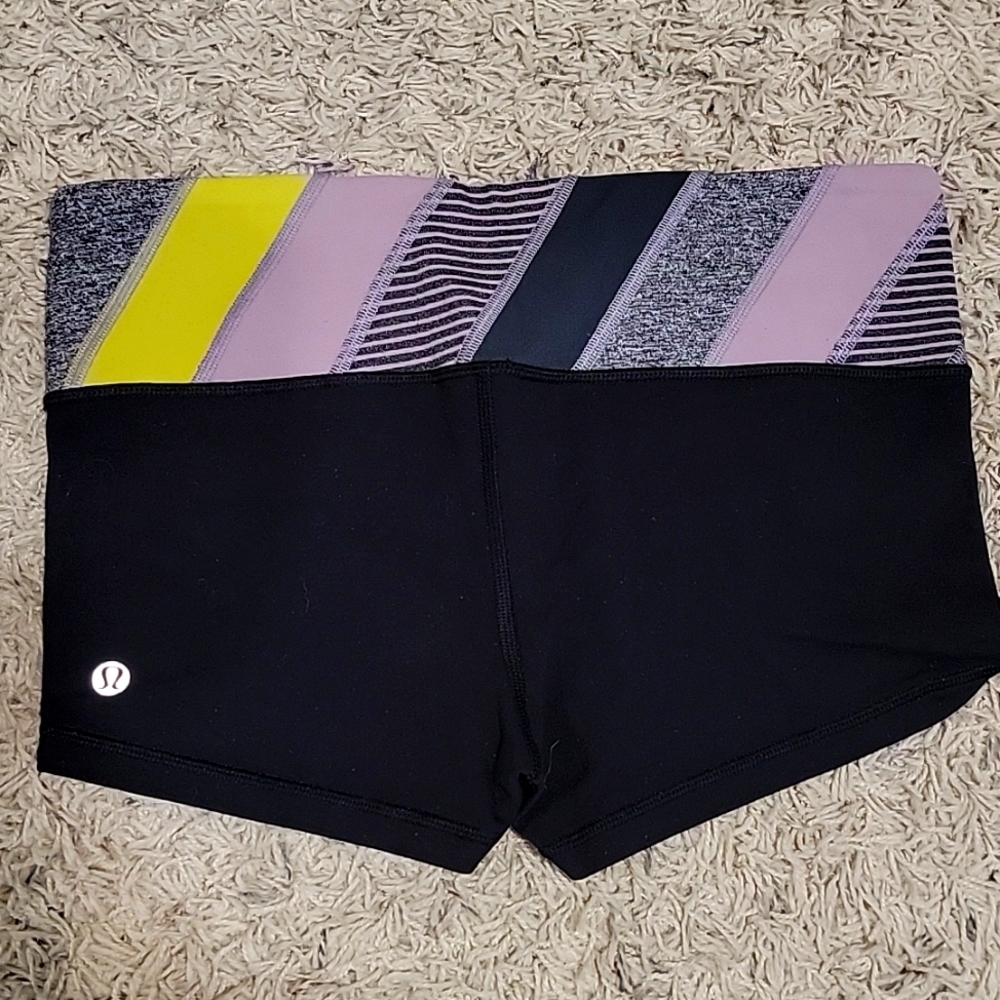 Lululemon Reversible Shorts Size 6